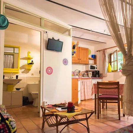 La P'tite Bulle D'enfer Apartment